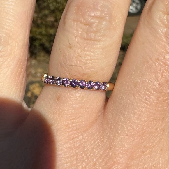 14k Yellow Gold and Amethyst Ring - 7.5 - Picture 6 of 7